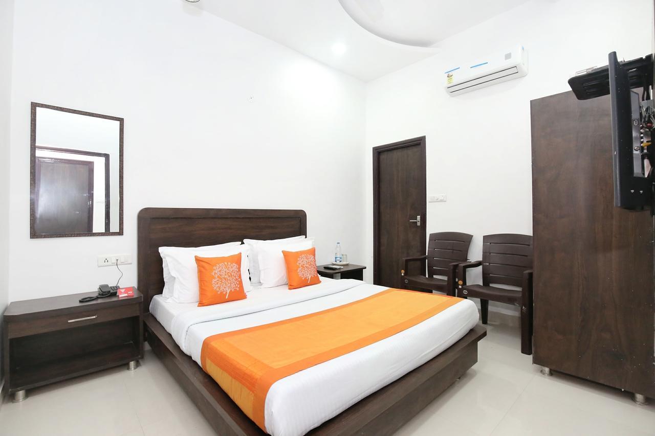 Hotel Oyo 11421 Regal Residency Amritsar Exterior foto